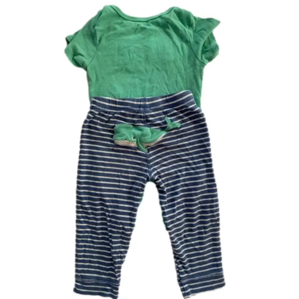Carter’s Mommy’s First Mate 2 Piece Set and Gerber Onesie Size